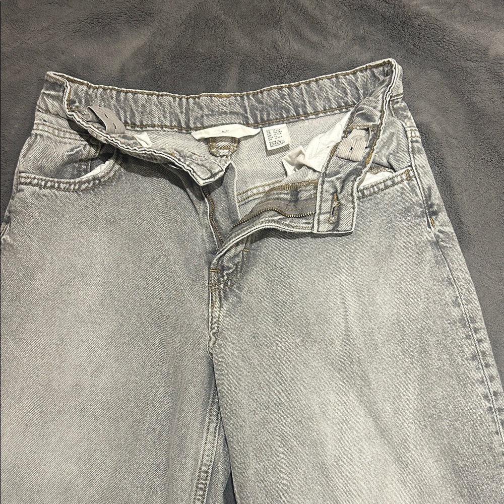 H&M Girl’s Light Gray Relaxed Jeans